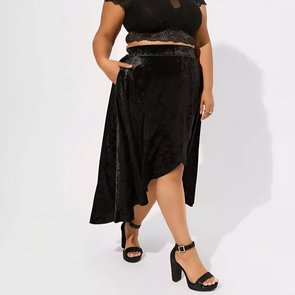 Torrid 2 2X 18-20 Tea Length Deep Black Velvet High Low Wrap Skirt Plus Pockets